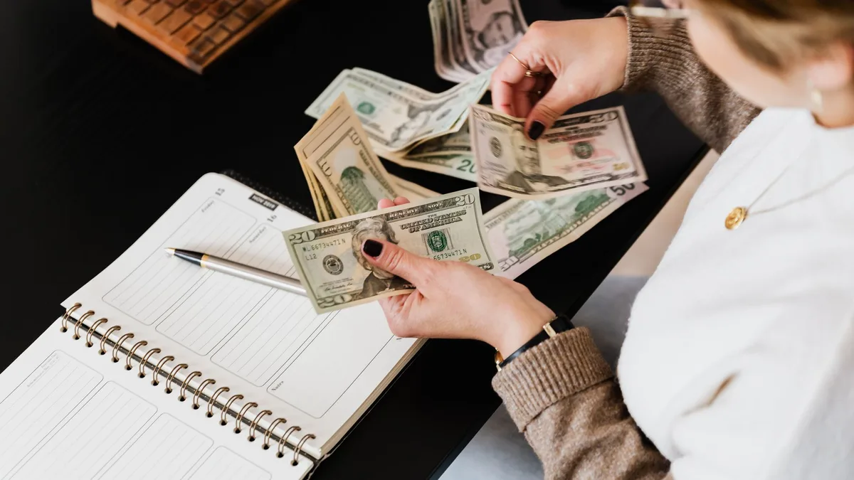 Budget vêtements adolescent : l'alternative à l'argent de poche