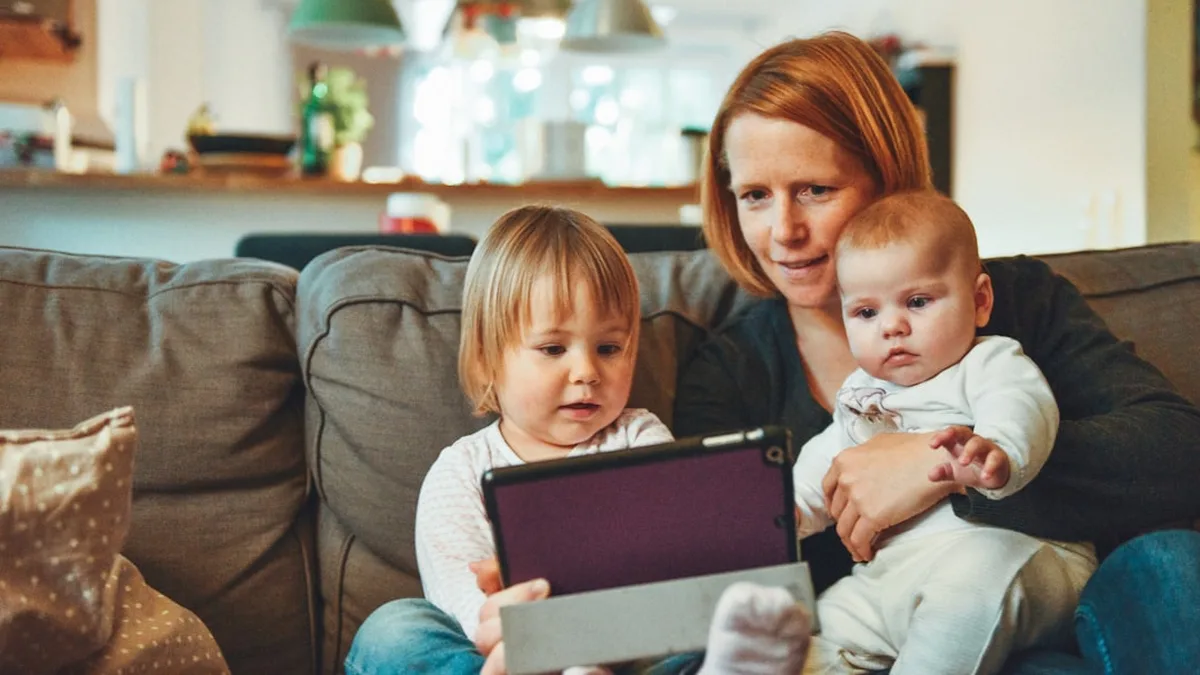 Télétravail avec des enfants : organiser ses journées