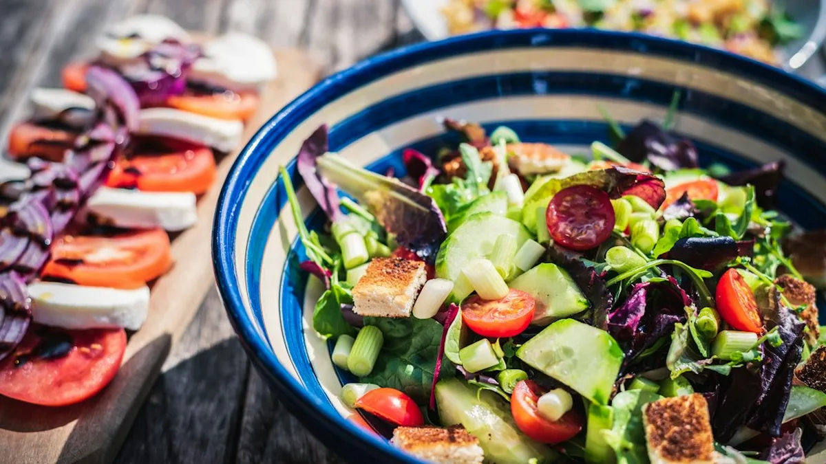 Salade complète : la règle des 4 composants, un repas qui cale